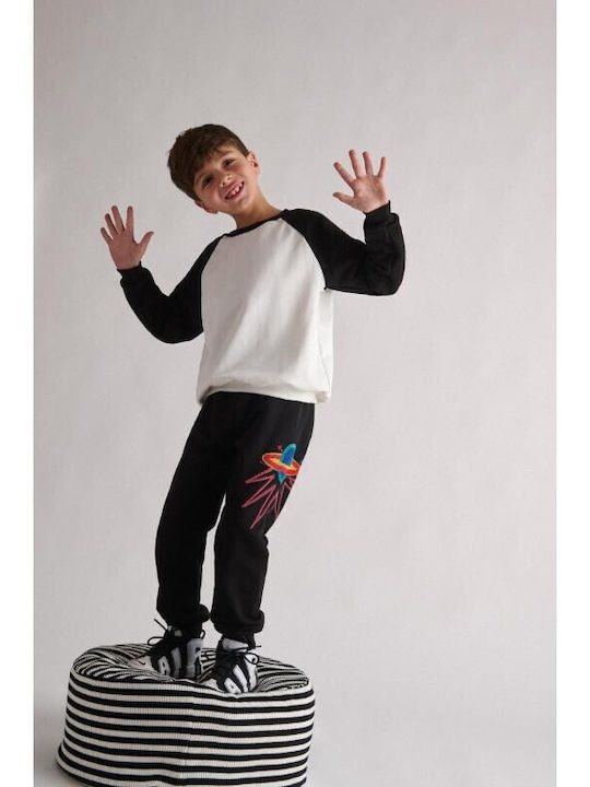 fixedratio_20250912201124_e6d25b87 blank